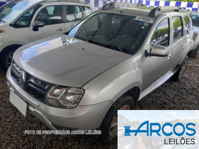RENAULT DUSTER 18/18