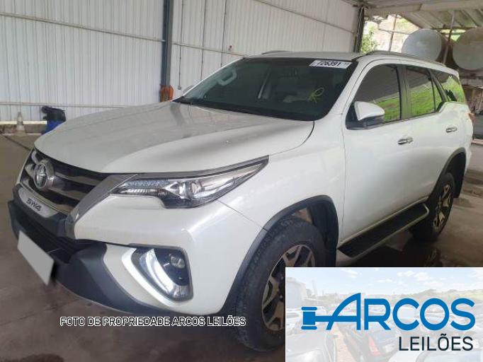 TOYOTA HILUX SW4 20/20