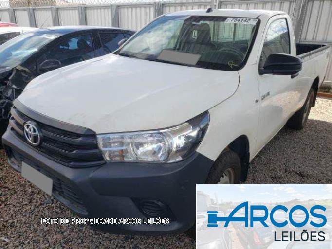 TOYOTA HILUX CS 18/18