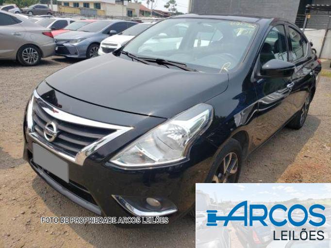 NISSAN VERSA 16/16