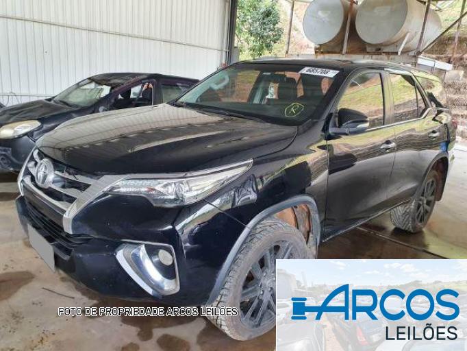 TOYOTA HILUX SW4 16/17